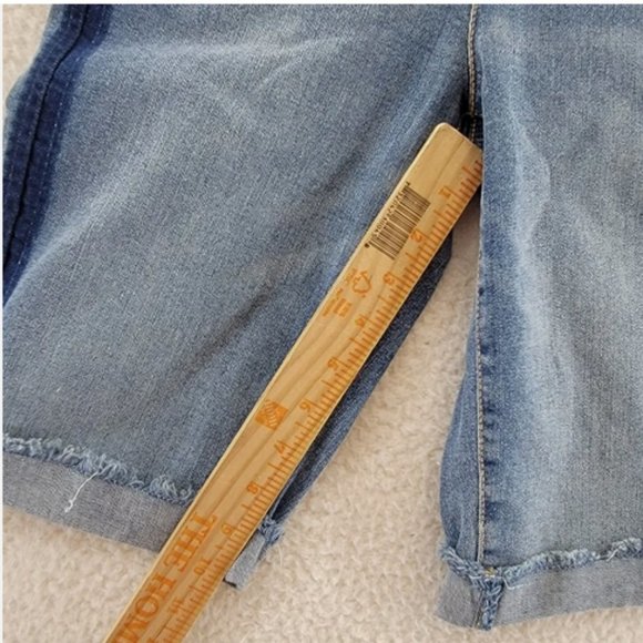 INC International Concepts Women's Mid Rise Cuffed Bermuda Shorts MD - Picture 7 of 15